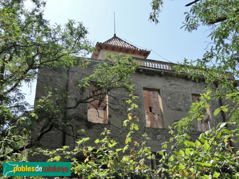 Sentmenat - Lateral de la torre de Can Mas