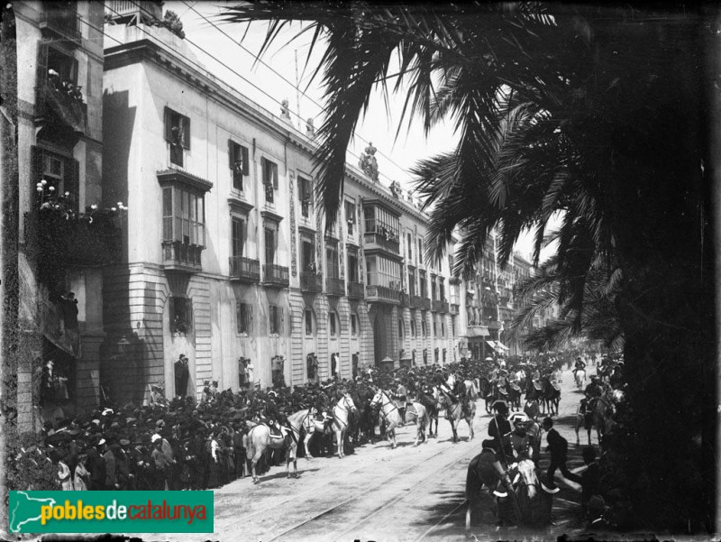 Barcelona - Passeig de Colom (Foto: <i>Lluís Girau - Arxiu Centre Excursionista de Catalunya-</i>, inicis segle XX) Barcelona - Passeig de Colom