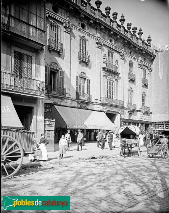 Barcelona - Palau de la Virreina (Foto: Anònim -Arxiu Centre Excursionista de Catalunya-, inicis segle XX) Barcelona - Palau de la Virreina