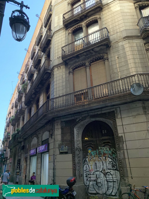 Barcelona - Sant Pau, 28-30 (Foto: Albert Esteves, 2019) Barcelona - Sant Pau, 28-30