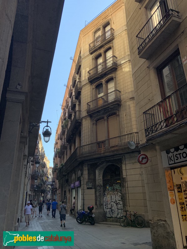 Barcelona - Sant Pau, 28-30 (Foto: Albert Esteves, 2019) Barcelona - Sant Pau, 28-30