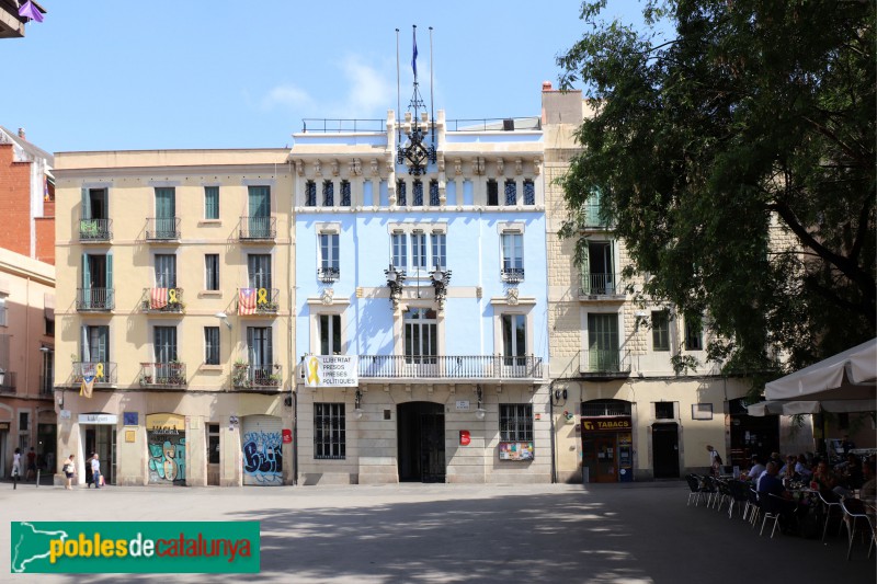 Barcelona - Ajuntament de Gràcia (Foto: Albert Esteves, 2019) Barcelona - Ajuntament de Gràcia