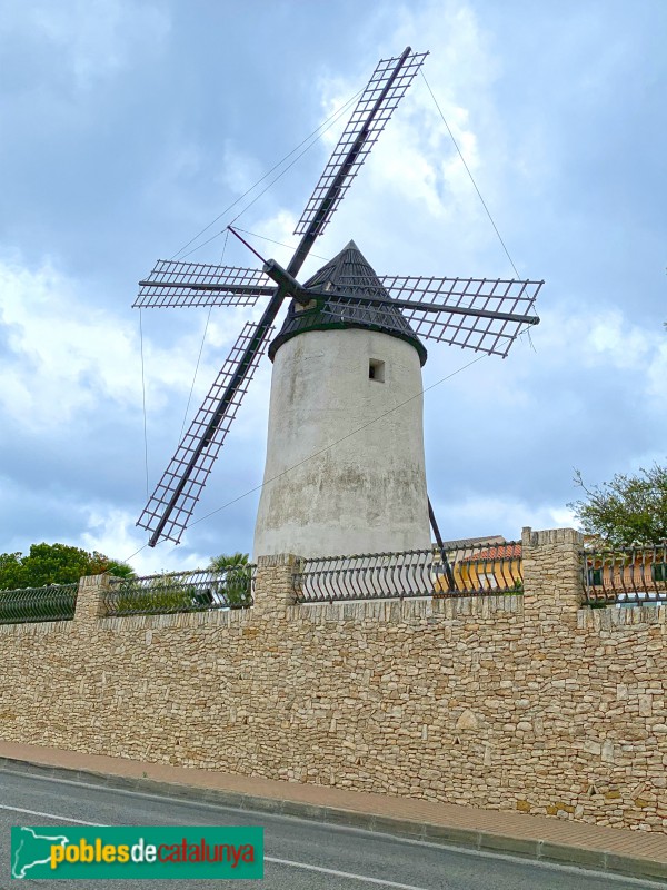 El Perelló - Molí de Vent (Foto: Albert Esteves, 2019) El Perelló - Molí de Vent
