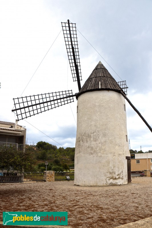 El Perelló - Molí de Vent (Foto: Albert Esteves, 2019) El Perelló - Molí de Vent