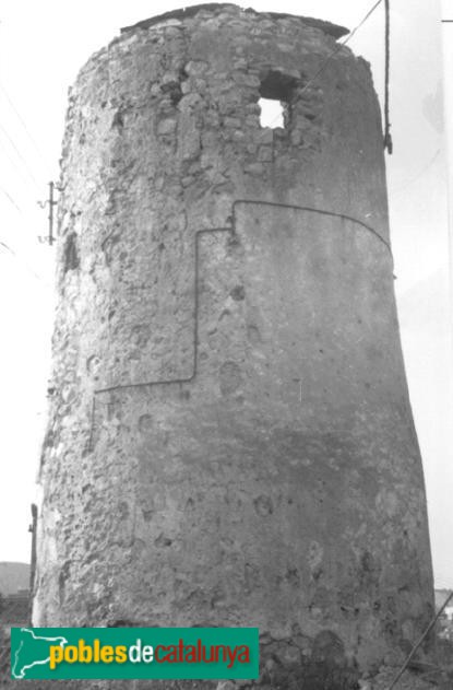 El Perelló - Molí de Vent, abans de la restauració (Foto: Pere Català Roca -Invarquit.Gencat.cat-, 1964) El Perelló - Molí de Vent, abans de la restauració