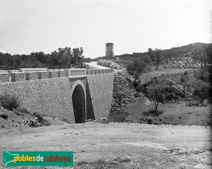 El Perelló - Molí de Vent, abans de la restauració (Foto: Josep Salvany -Fons Salvany, Biblioteca de Catalunya-, 1916) El Perelló - Molí de Vent, abans de la restauració