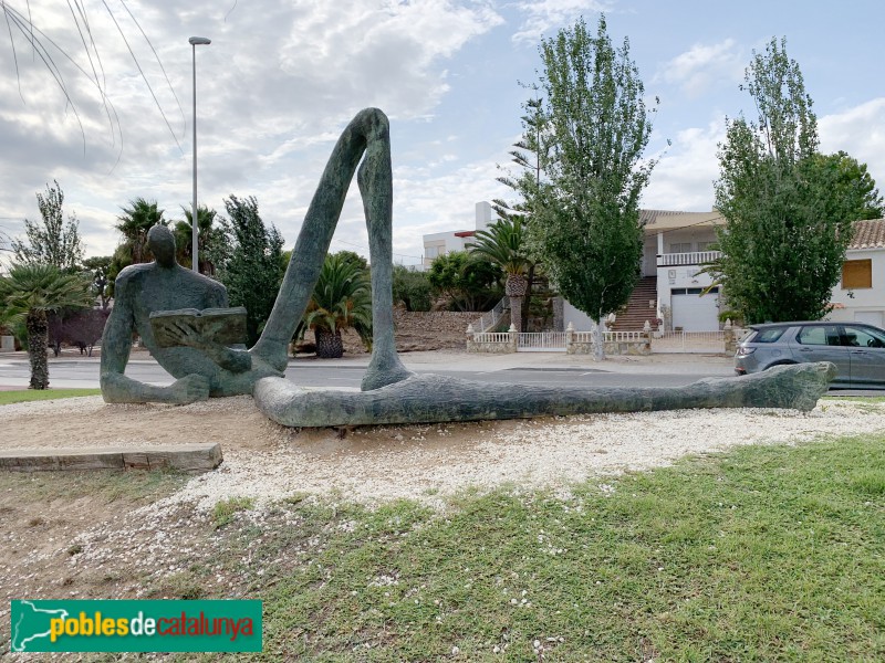 L'Ampolla - Escultura El lector de l'Odissea (Foto: Albert Esteves, 2019) L'Ampolla - Escultura El lector de l'Odissea