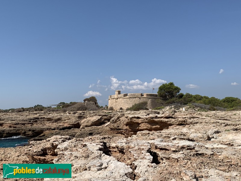 L'Ametlla de Mar - Castell de Sant Jordi d'Alfama (Foto: Albert Esteves, 2019) L'Ametlla de Mar - Castell de Sant Jordi d'Alfama