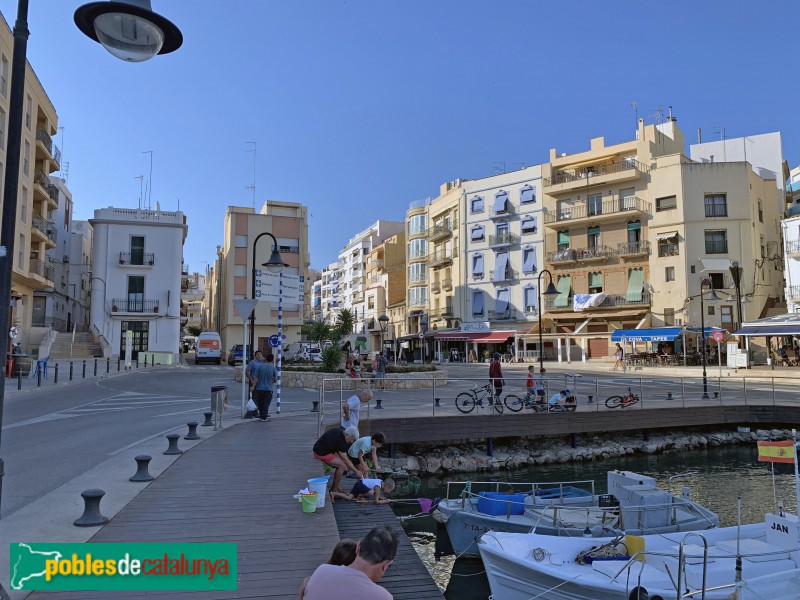 L'Ametlla de Mar - Plaça del Canó (Foto: Albert Esteves, 2019) L'Ametlla de Mar - Plaça del Canó