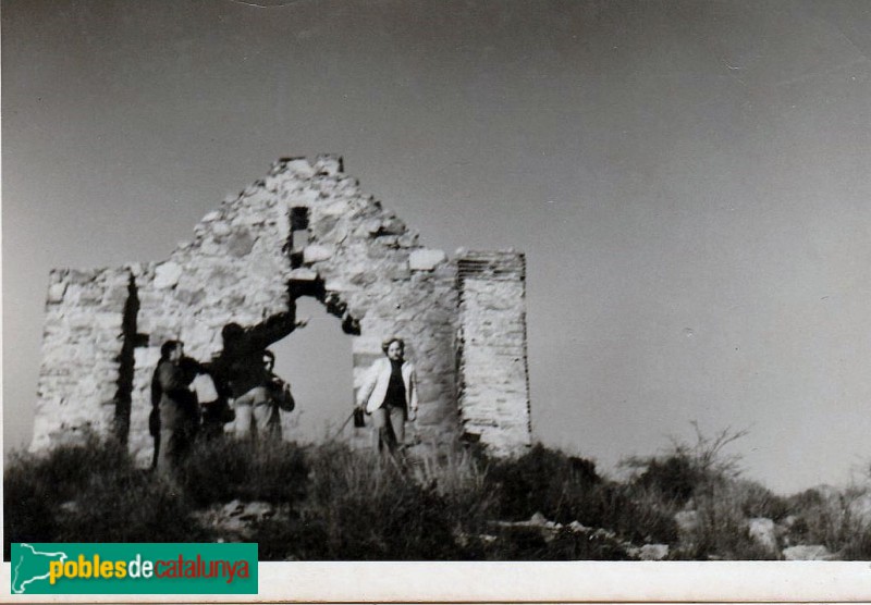 Badalona - Ermita de Sant Climent, durant la reconstrucció (Foto: enviada per Carmen Ortega, 1979/80) Badalona - Ermita de Sant Climent, durant la reconstrucció