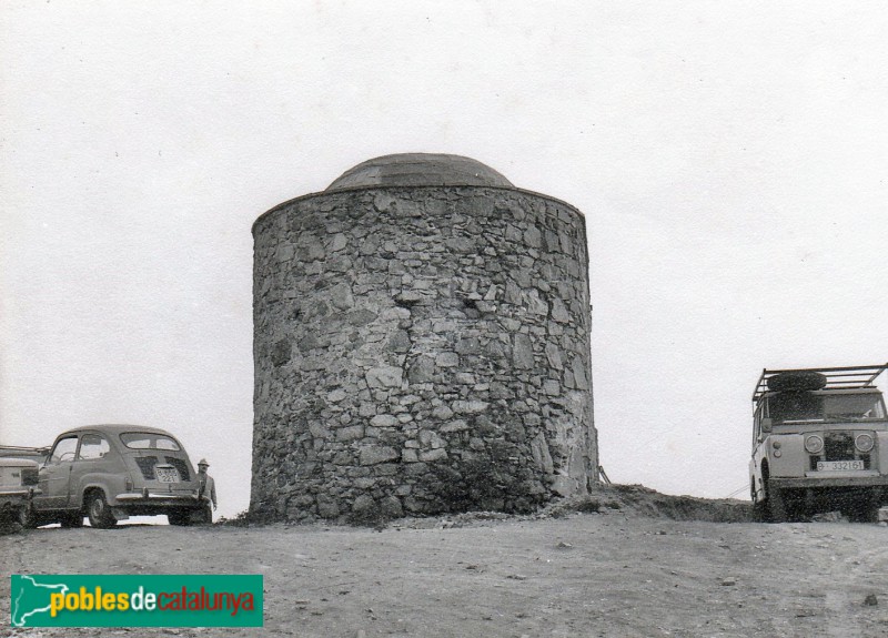 Badalona - Ermita de Sant Climent, durant la reconstrucció (Foto: enviada per Carmen Ortega, 1979/80) Badalona - Ermita de Sant Climent, durant la reconstrucció