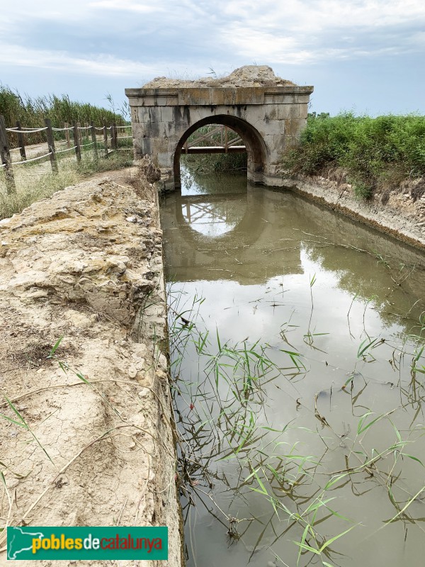 Deltebre - Pont del Rei o dels Moros (Foto: Albert Esteves, 2019) Deltebre - Pont del Rei o dels Moros