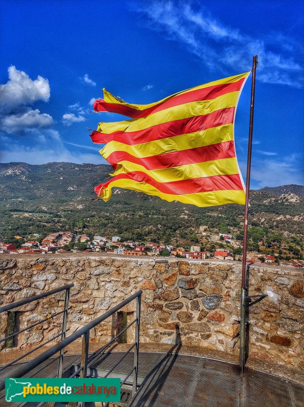 La Jonquera - Torre del Serrat de la Plaça (Foto: Gas Mountain, 2019) La Jonquera - Torre del Serrat de la Plaça