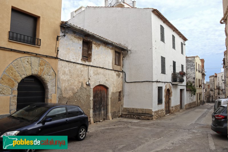 El Milà - Carrer Major (Foto: Albert Esteves, 2019) El Milà - Carrer Major