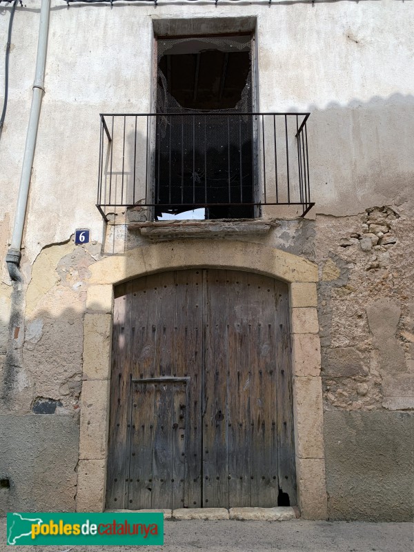 El Milà - Carrer Santa Úrsula, 6 (Foto: Albert Esteves, 2019) El Milà - Carrer Santa Úrsula, 6
