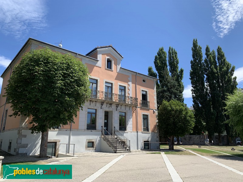 Puigcerdà - Torre Viladomiu (Casa Fabra)