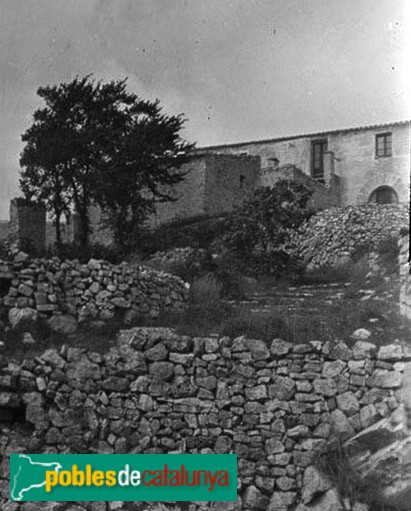Mont-ral - La casa parroquial als anys vint (Foto: Francesc Blasi -Arxiu fotogràfic C.E.C.-) Mont-ral - La casa parroquial als anys vint