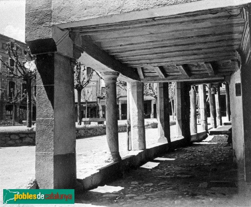 Puigcerdà - Plaça Major (Plaça Cabrinetty) (Foto: Antoni Gallardo -Arxiu fotogràfic Centre Excursionista de Catalunya-, 1919) Puigcerdà - Plaça Major (Plaça Cabrinetty)