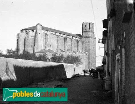 Alcover - Església de l'Assumpció (Foto: Francesc Blasi -Arxiu Fotogràfic Centre Excursionista de Catalunya, 1924) Alcover - Església de l'Assumpció