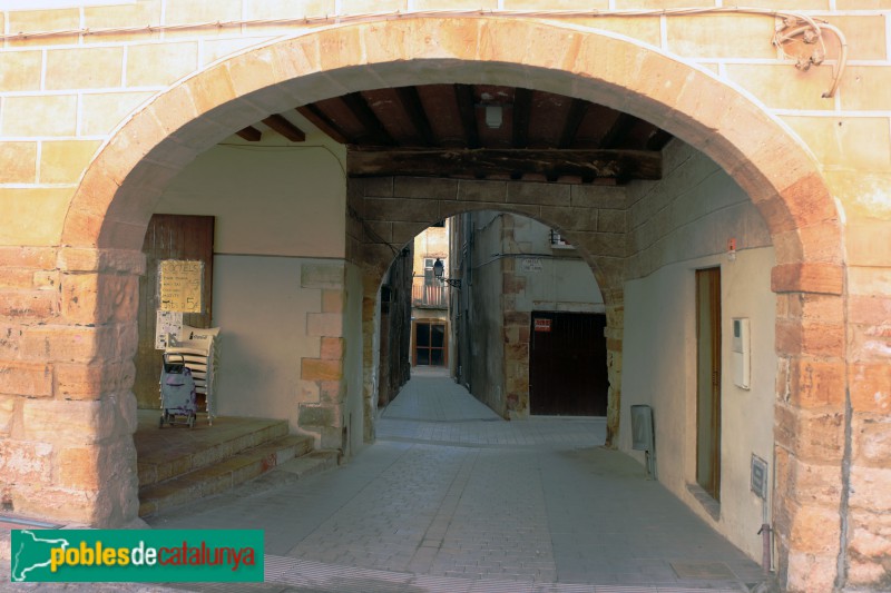 Alcover - Plaça Nova, volta de Sant Ramon (Foto: Albert Esteves, 2019) Alcover - Plaça Nova, volta de Sant Ramon