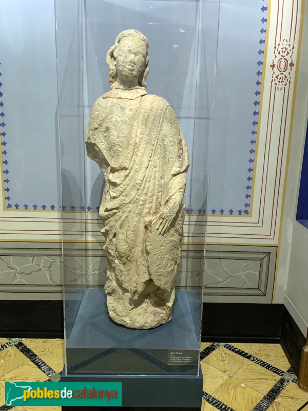 Alcover - Escultura gòtica original de Sant Miquel (Museu d'Alcover) (Foto: Albert Esteves, 2019) Alcover - Escultura gòtica original de Sant Miquel (Museu d'Alcover)