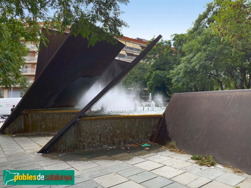 Barcelona - Guéiser de la plaça d'Islàndia