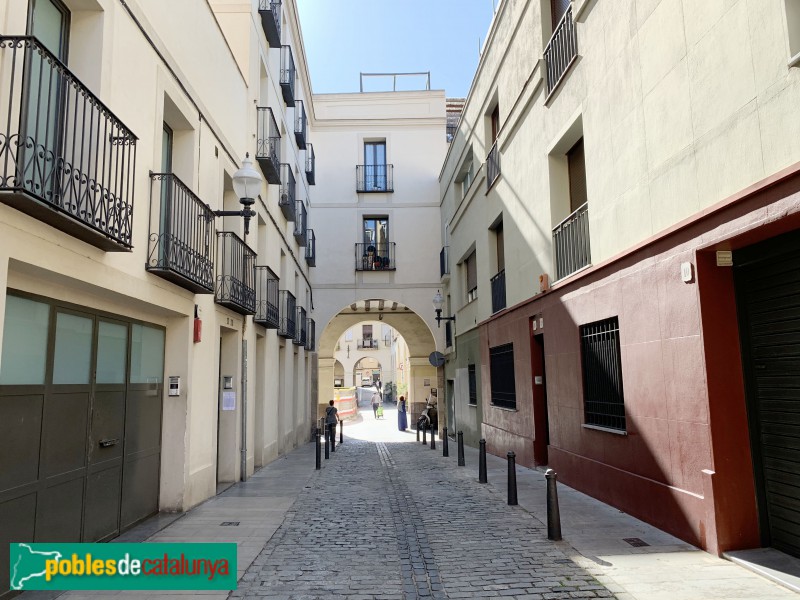 Barcelona - Plaça Mercadal (Foto: Albert Esteves, 2019) Barcelona - Plaça Mercadal