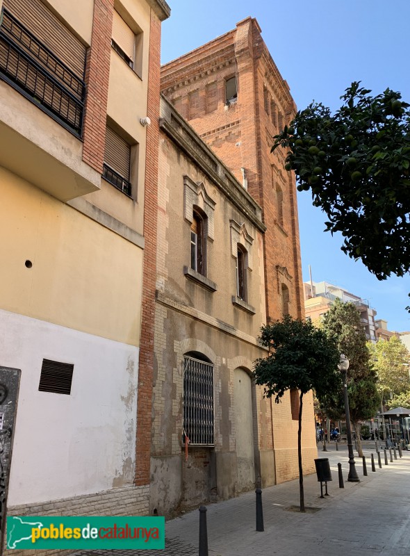 Barcelona - Pilar d'aigua de Fabra i Puig