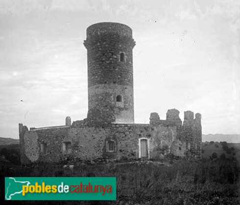 Arenys de Mar - Torre dels Encantats (Foto: Rossend Flaquer -Arxiu Centre Excursionista de Catalunya-, 1926-29) Arenys de Mar - Torre dels Encantats