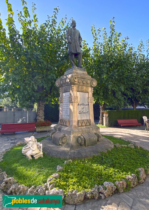 Arenys de Mar - Monument a Antoni Torrent