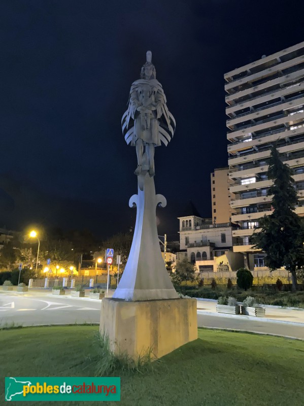 Arenys de Mar - Monument a la Família del Pescador (Foto: Albert Esteves, 2019) Arenys de Mar - Monument a la Família del Pescador