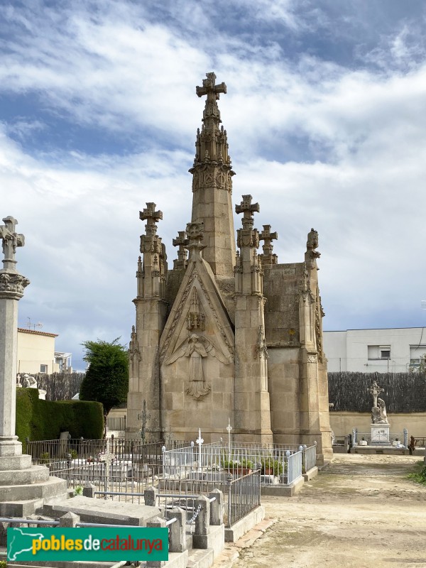 Arenys de Mar - Cementiri. Panteó Iu Bosch