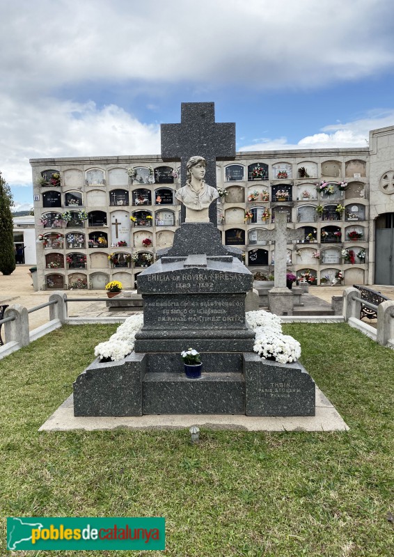 Arenys de Mar - Cementiri. Sepulcre Emília de Rovira Presas