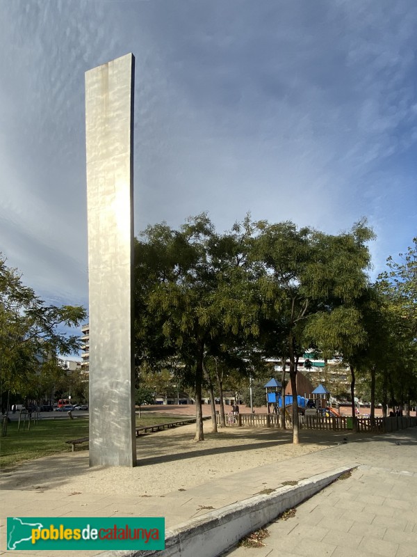 Barcelona - Escultura de la plaça Moragues (Foto: Albert Esteves, 2019) Barcelona - Escultura de la plaça Moragues