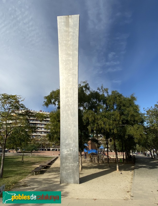 Barcelona - Escultura de la plaça Moragues (Foto: Albert Esteves, 2019) Barcelona - Escultura de la plaça Moragues