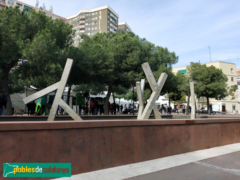 Barcelona - Escultura Les nostres arrels (Foto: Anna Corcoll, 2019) Barcelona - Escultura Les nostres arrels