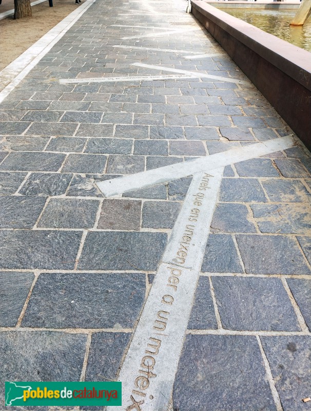 Barcelona - Escultura Les nostres arrels (Foto: Anna Corcoll, 2019) Barcelona - Escultura Les nostres arrels