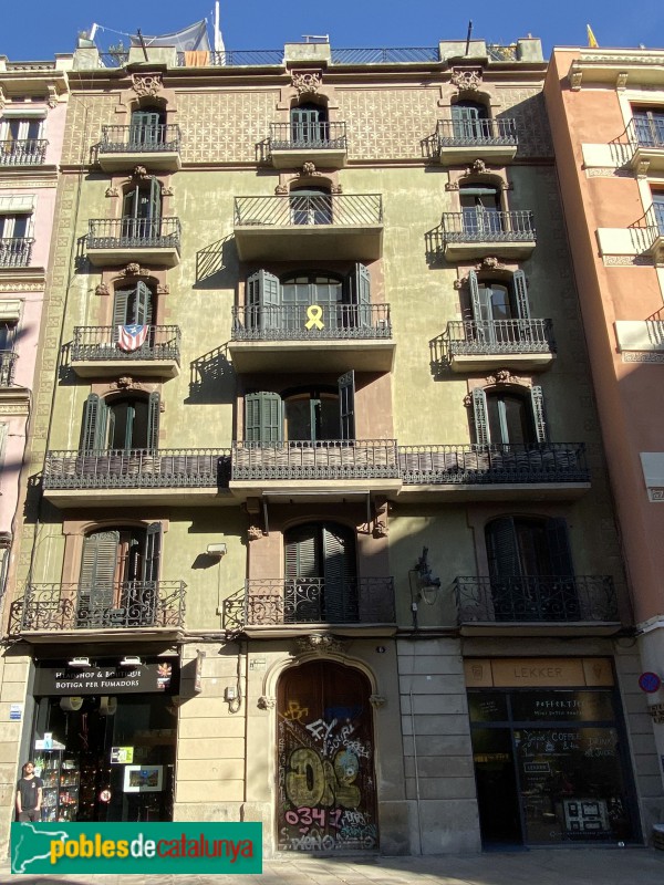 Barcelona - Plaça Sant Josep Oriol, 6 (Foto: Albert Esteves, 2019) Barcelona - Plaça Sant Josep Oriol, 6