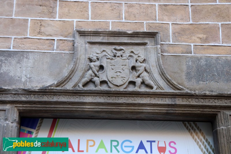 Barcelona - Casa de la Congregació de la Puríssima Sang (Plaça del Pi, 1)