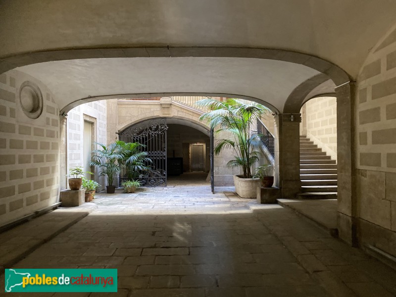 Barcelona - Casa del Comte de Fonollar o Palau Palmerola (Portaferrissa, 7) (Foto: Albert Esteves, 2019) Barcelona - Casa del Comte de Fonollar o Palau Palmerola (Portaferrissa, 7)