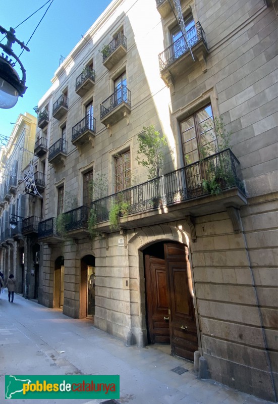 Barcelona - Casa del Comte de Fonollar o Palau Palmerola (Portaferrissa, 7)