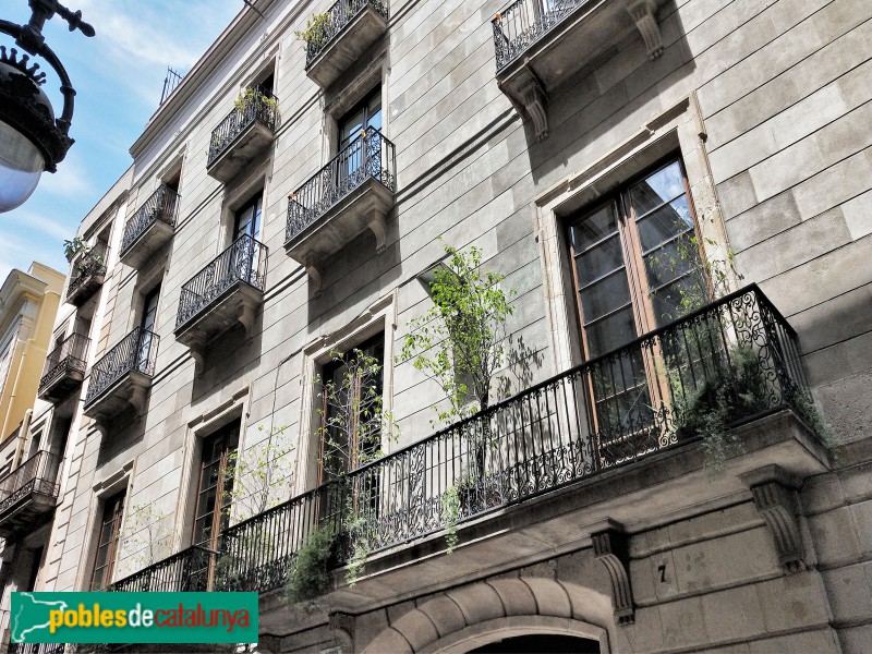 Barcelona - Casa del Comte de Fonollar o Palau Palmerola (Portaferrissa, 7)