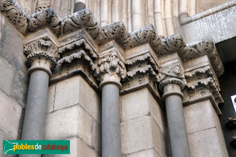 Església de Santa Maria del Pi. Porta de l'Avemaria