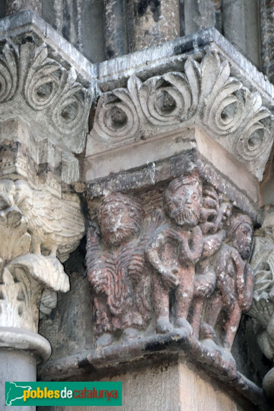 Església de Santa Maria del Pi. Porta de l'Avemaria (Foto: Albert Esteves, 2019) Església de Santa Maria del Pi. Porta de l'Avemaria