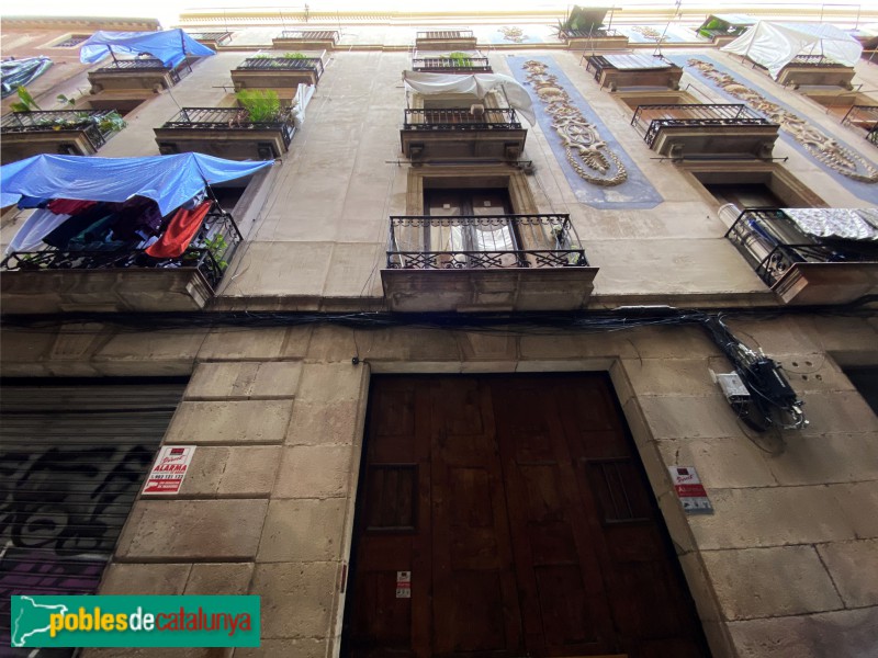 Barcelona - Groc, 3 (Foto: Albert Esteves, 2019) Barcelona - Groc, 3