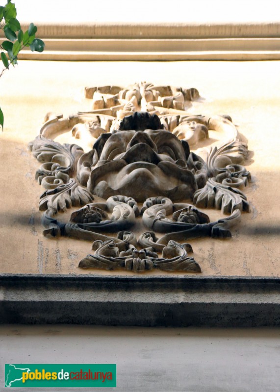 Barcelona - Groc, 3 (façana Gignàs, 23) (Foto: Albert Esteves, 2019) Barcelona - Groc, 3 (façana Gignàs, 23)