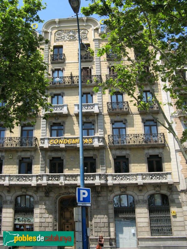 Barcelona - Passeig Colom, 11 (Foto: Albert Esteves, 2007) Barcelona - Passeig Colom, 11