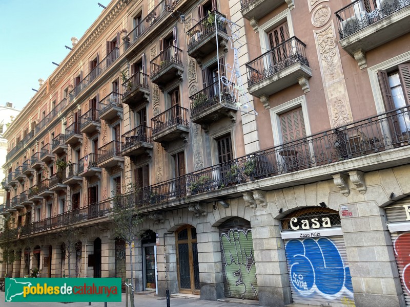 Barcelona - Edificis de la Caixa a la plaça de Madrid