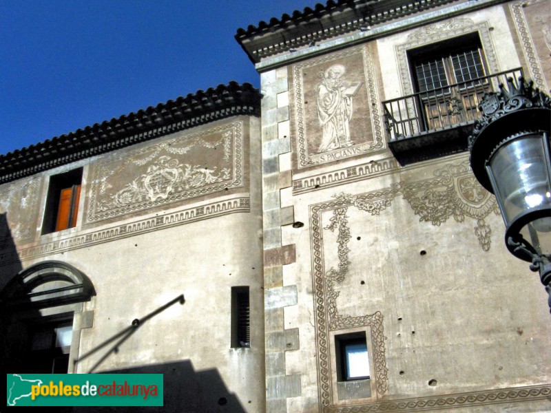 Barcelona - Palau del Bisbe, façana de la plaça Garriga i Bachs