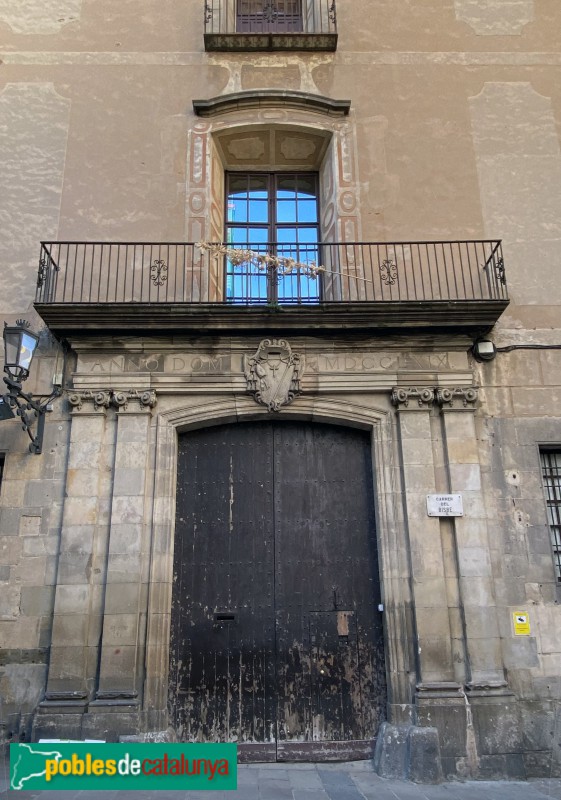 Barcelona - Palau del Bisbe, façana del carrer del Bisbe